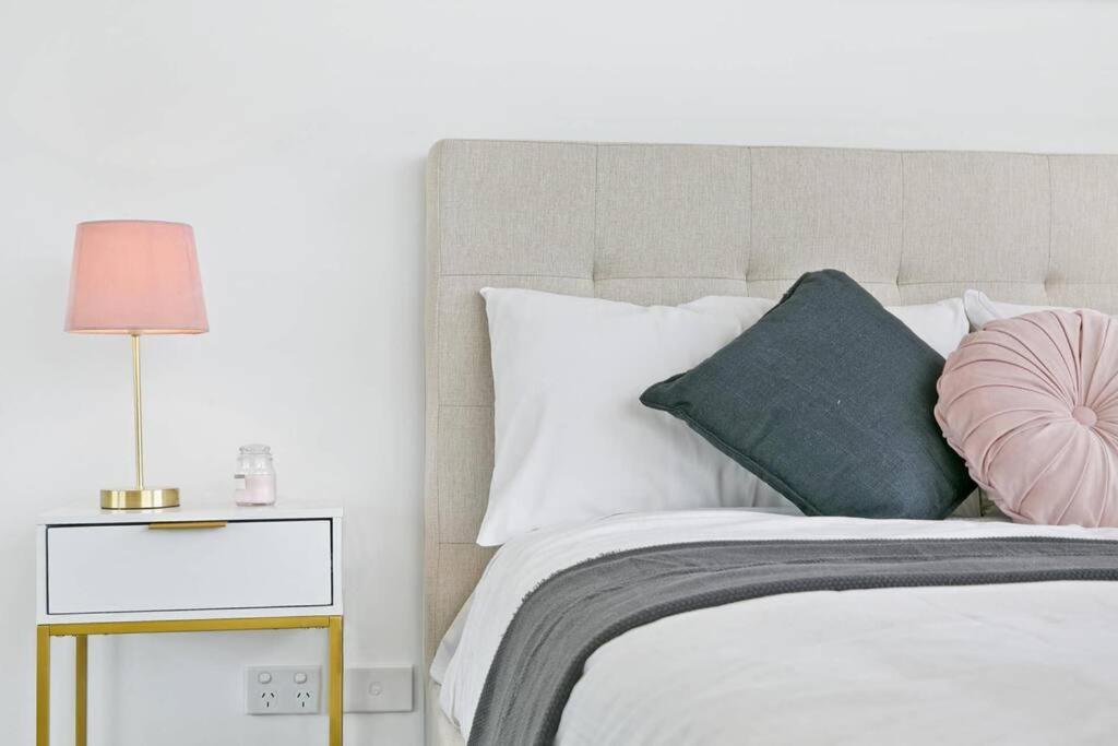 Aircabin｜Mascot｜Spacious & Modern｜Walk To Station Sydney Bagian luar foto